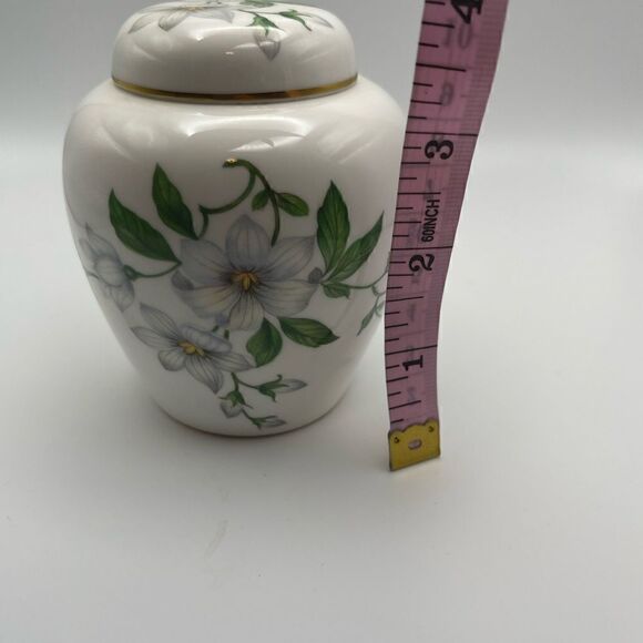 Crown Staffordshire Bone China Clematis  4” Ginger Jar - Picture 3 of 5